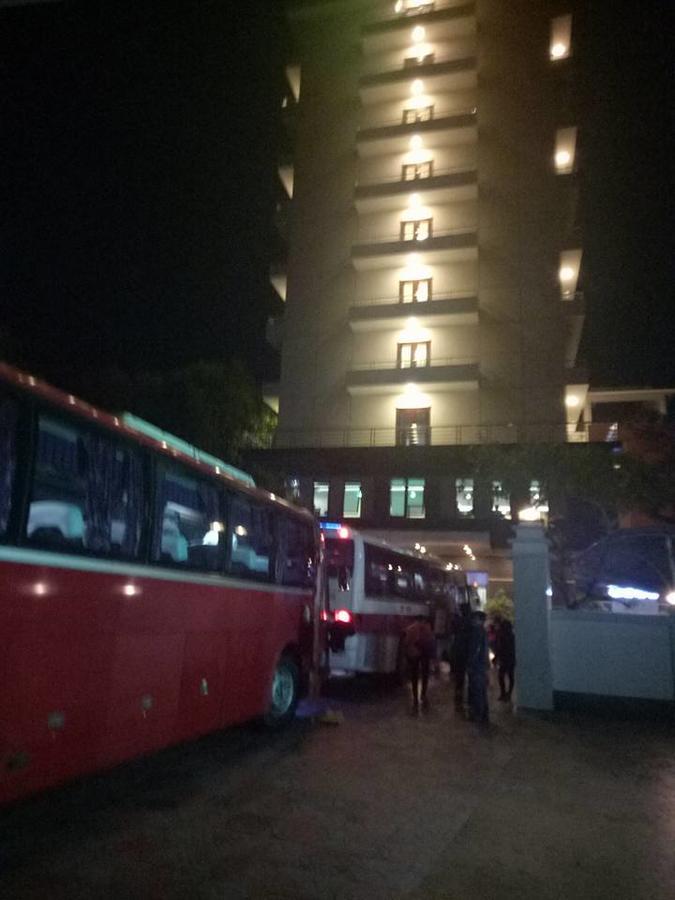 Hong Kong 2 Hotel Vinh Kültér fotó